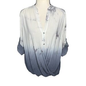 3/$20 💥 White & Blue Ombré Tie Dye Button Down Shirt Faux Wrap Long Sleeve Flowy